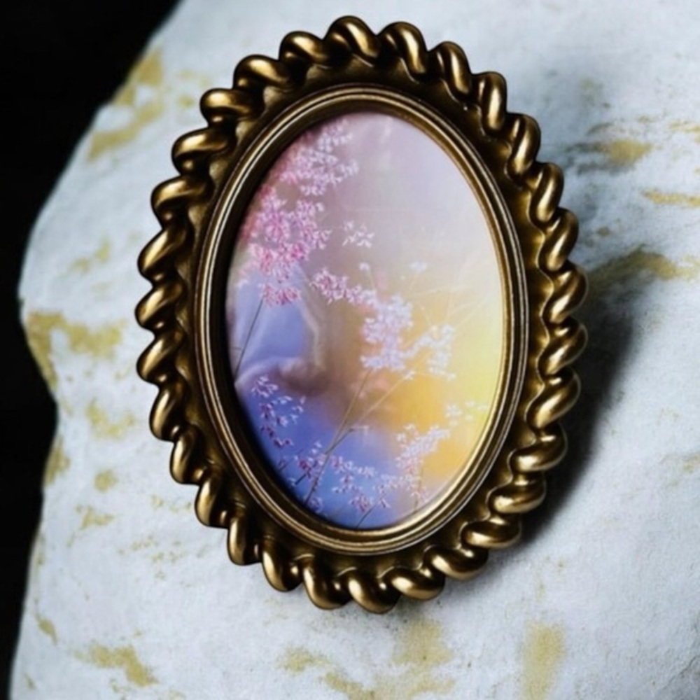 Gold Oval Frame photo picture frame . Ornate new